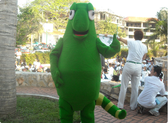 Presencia de GucháchÌ (mascota del EVH) en eventos ambientales y biodiversidad.